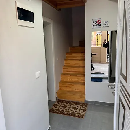 Korca Retreat דירה *