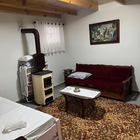 Korca Retreat דירה