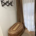 아파트 Korca Retreat 티라나